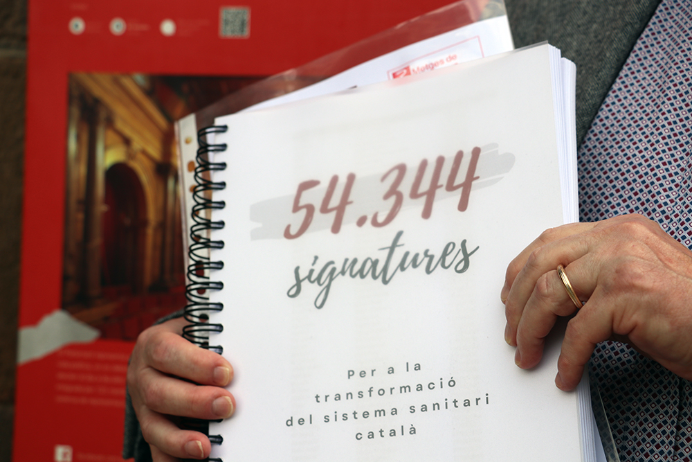 Metges de Catalunya reúne 54 000 firmas para exigir medidas que