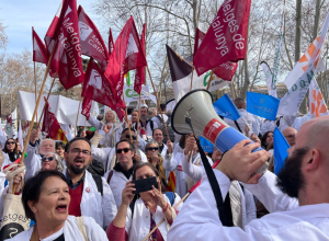 Concentració de facultatius davant el Ministeri de Sanitat