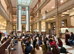 Protesta de residents al centre corporatiu de l'ICS