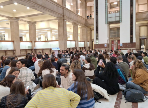 Protesta de residents al centre corporatiu de l'ICS