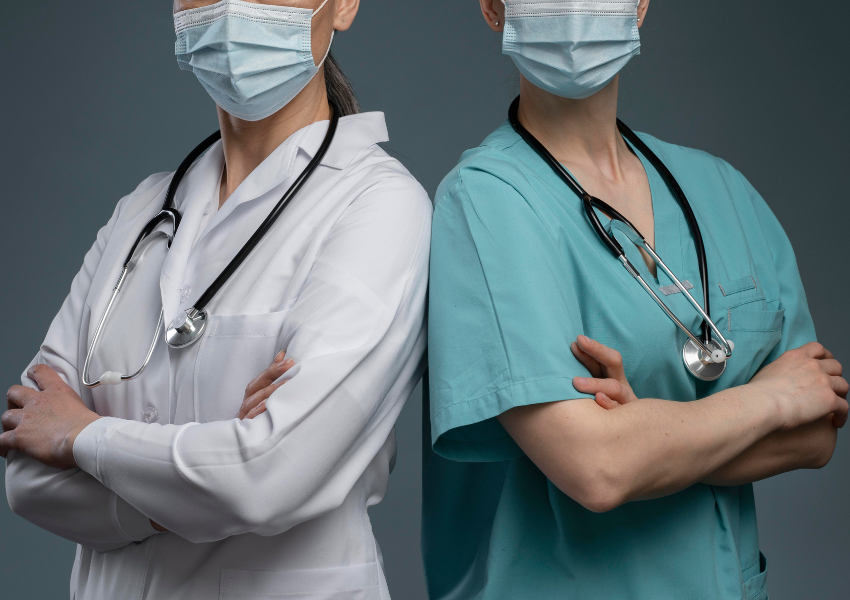 Una doctora i una infermera