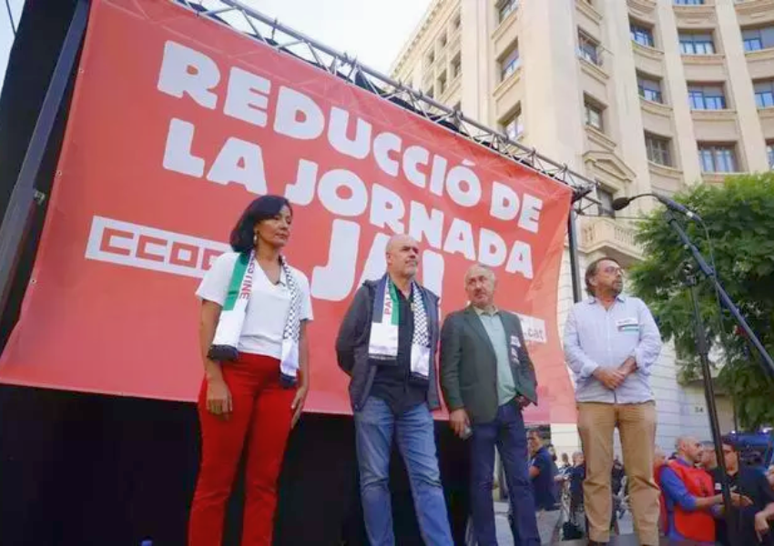 Manifestacio de CCOO i UGT per reclamar la reducció de la jornada laboral