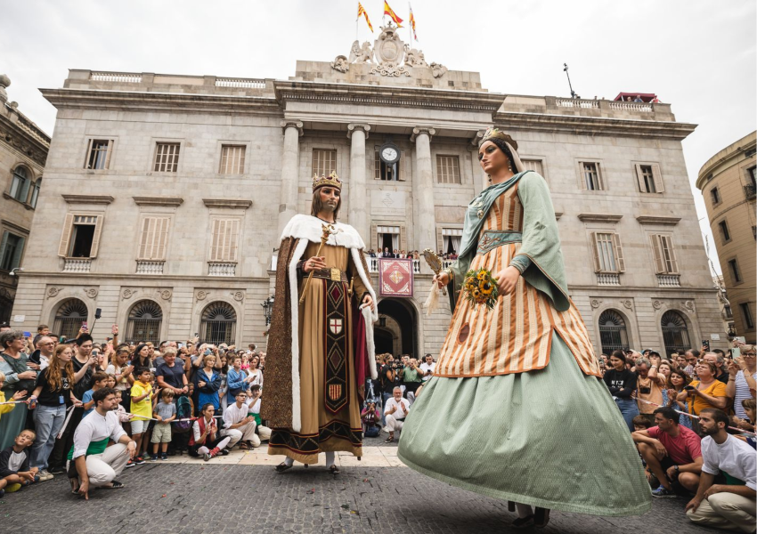 Celebració de les festes de La Mercè a la Plaça Sant Jaume de Barcelona